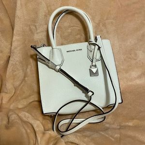 Michael Kors Messenger Bag